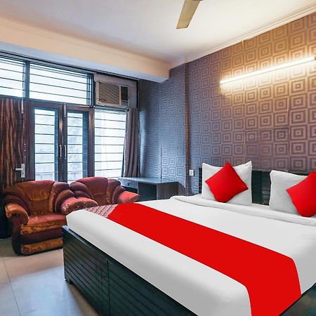 Hotel O Royal Galaxy New Delhi Bagian luar foto