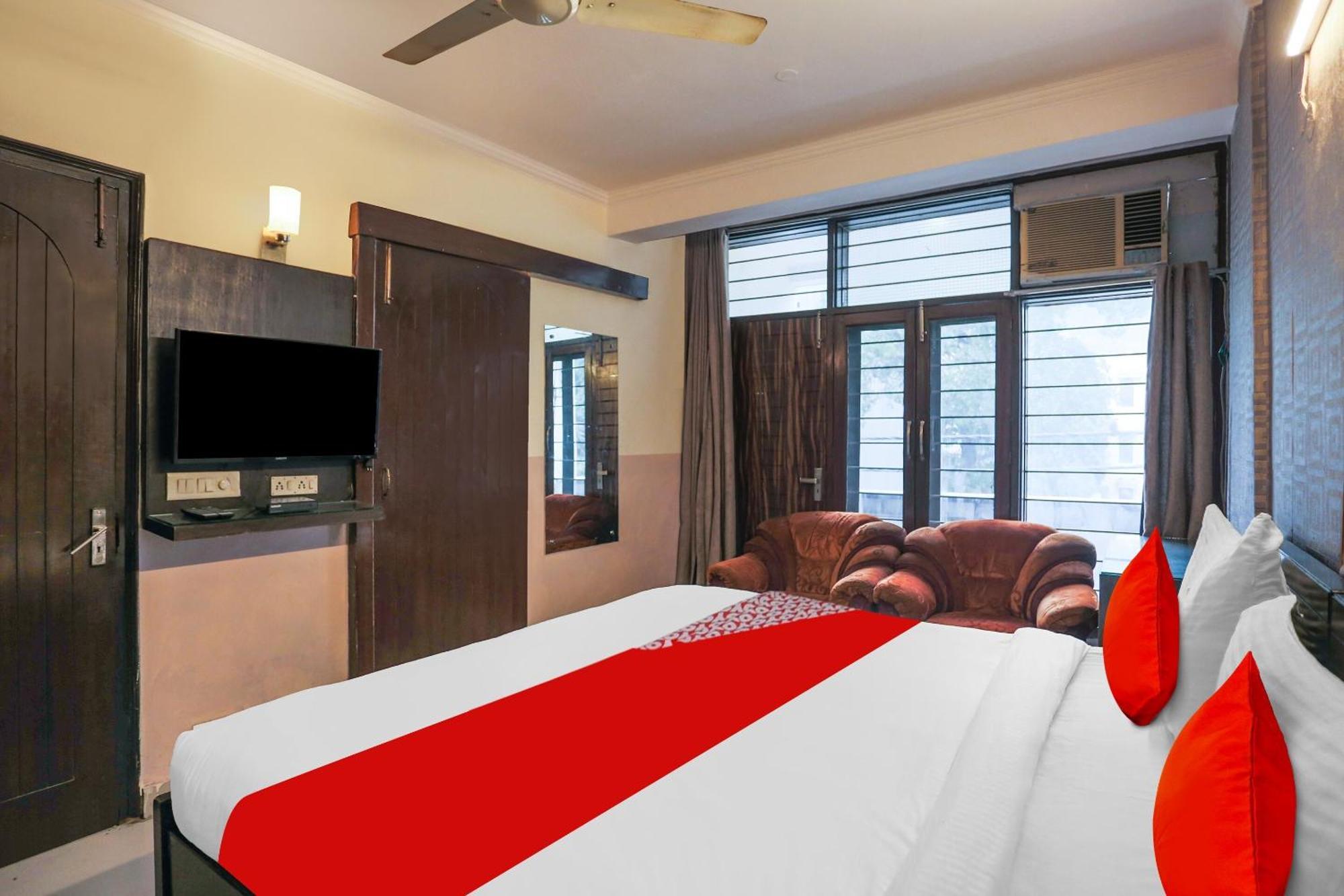 Hotel O Royal Galaxy New Delhi Bagian luar foto