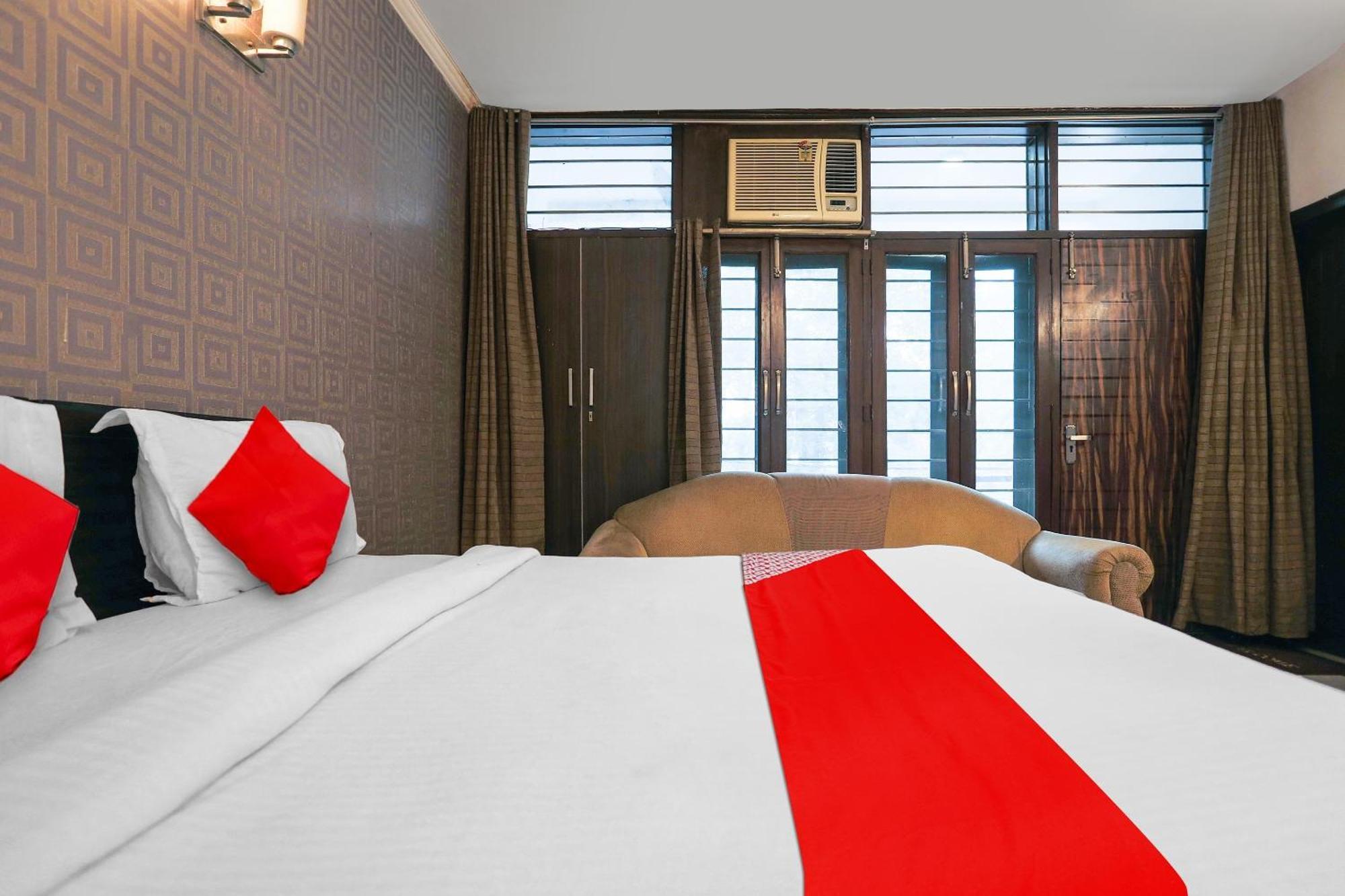 Hotel O Royal Galaxy New Delhi Bagian luar foto