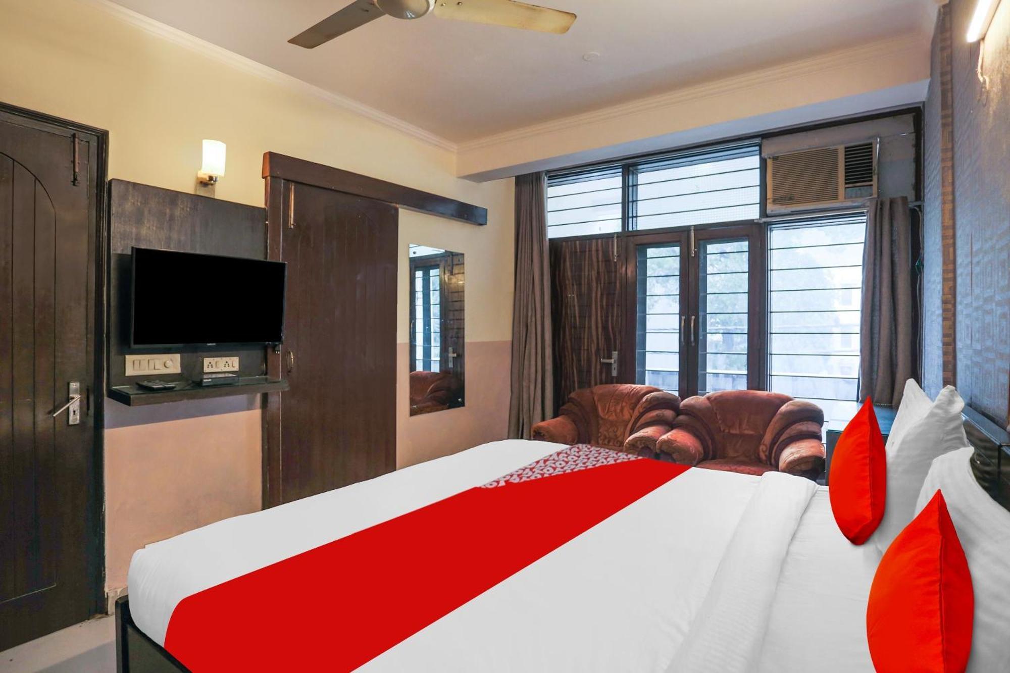 Hotel O Royal Galaxy New Delhi Bagian luar foto